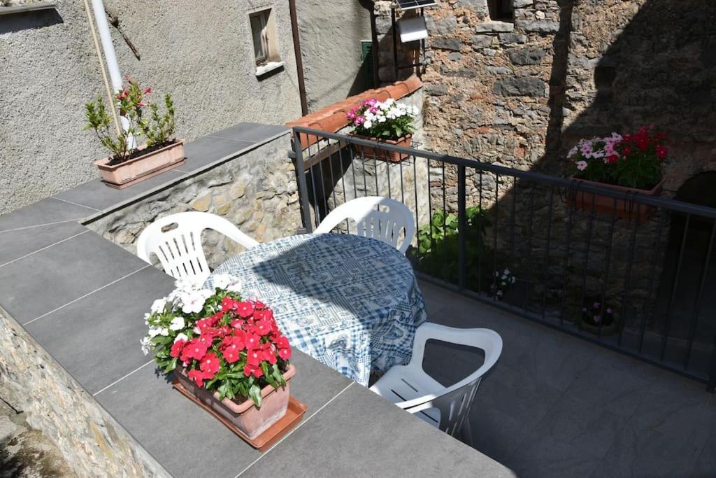 Casa Nel Borgo Antico Villa Quaratica Eksteriør billede