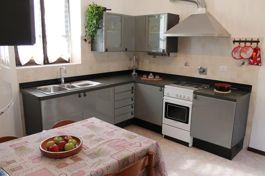 Casa Nel Borgo Antico Villa Quaratica Eksteriør billede